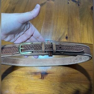 Silver Creek Collection Unisex Vintage Tan Brown Basket Weave Layer Leather Belt